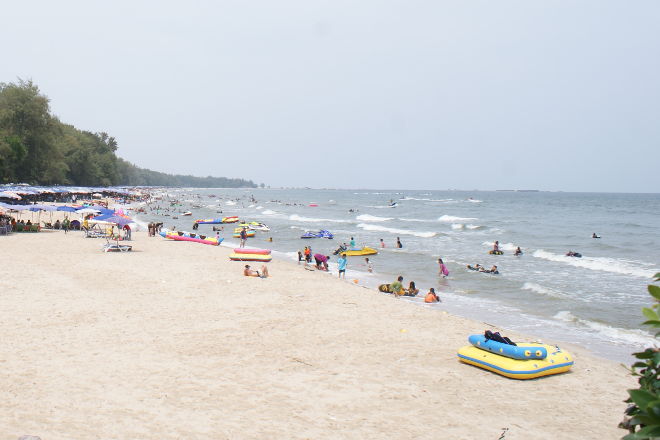 Cha-am Beach