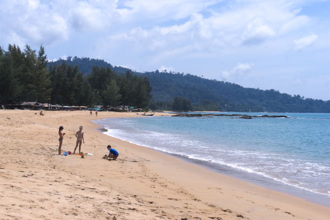 Nang Thong Beach