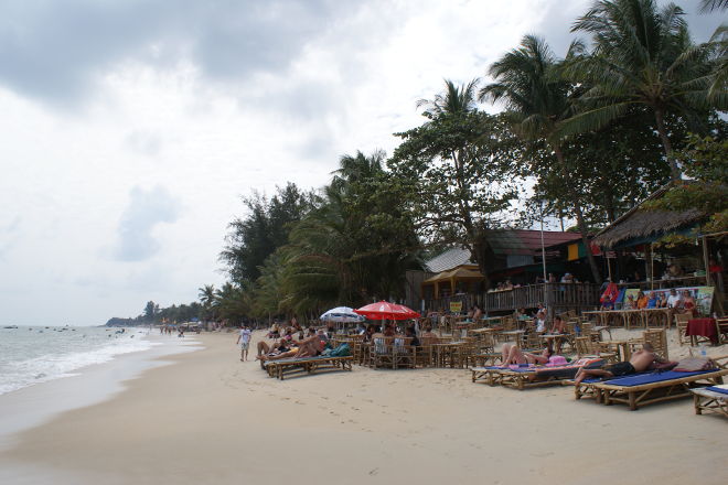 Lamai Beach, spis på stranden