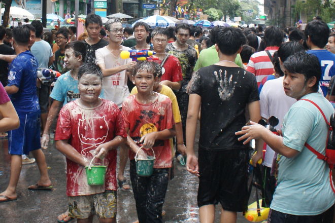 Kridthvide thaier under songkran