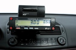Taxameter, ophavsret Joschmi, kan frit bruges. Taxameter