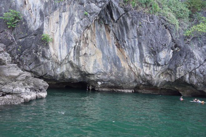 Indgangen til Morakot Cave